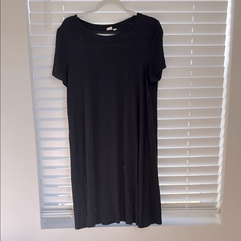 GAP Black Tshirt dress